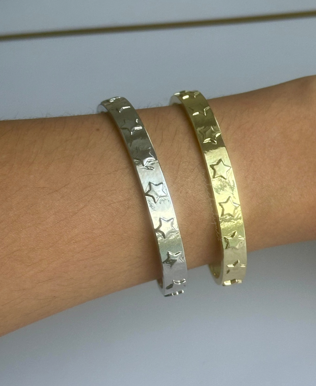 Bangle de estrellas oro o plata - 1 pieza
