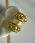 Earcuff torcido oro baño en oro 18K