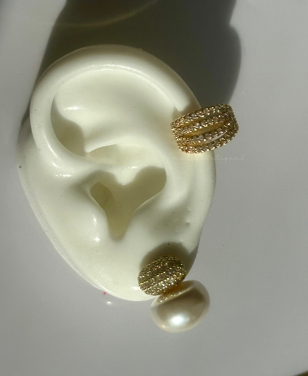 Pantallas oro o plata con zirconia y perla