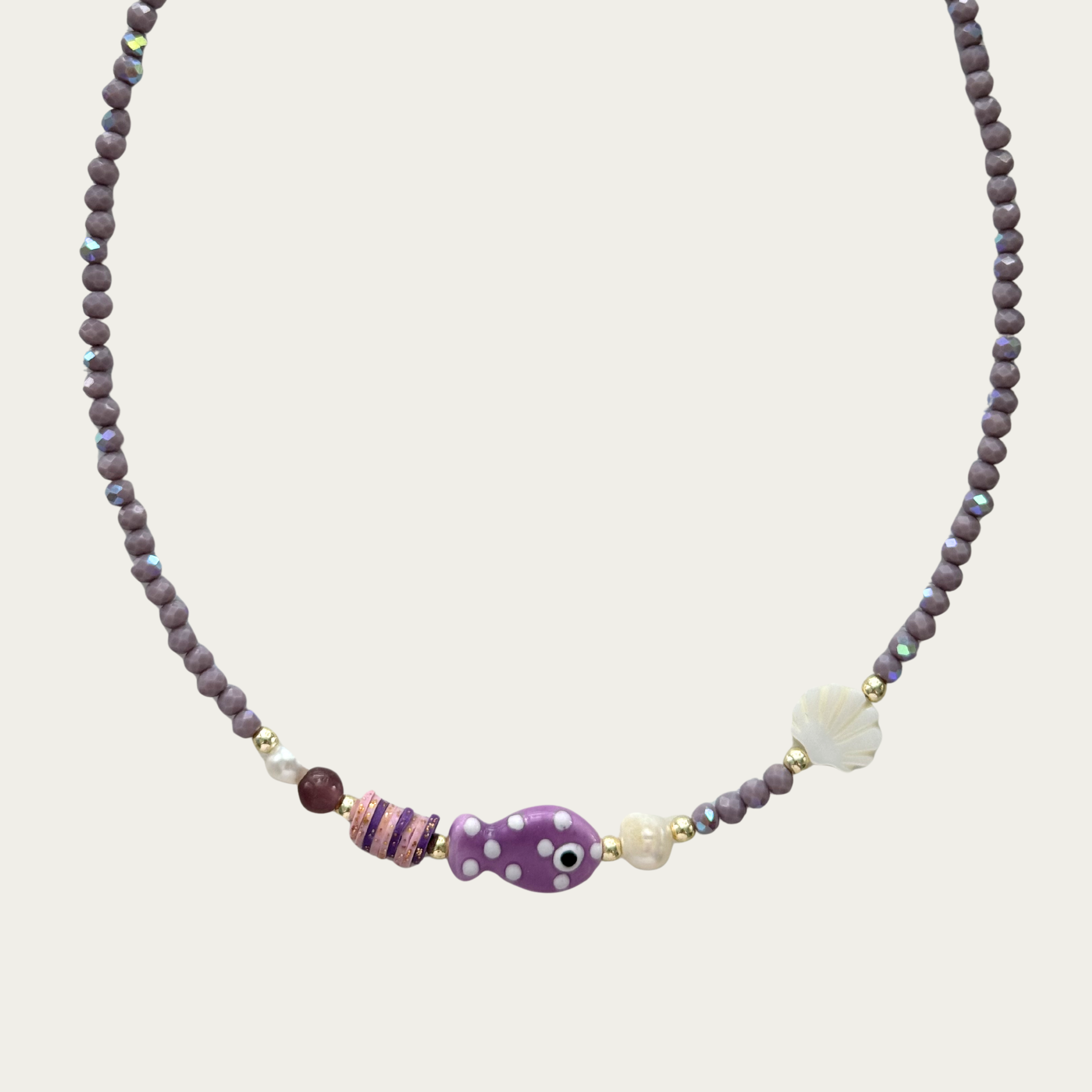 Collar de verano con beads violeta