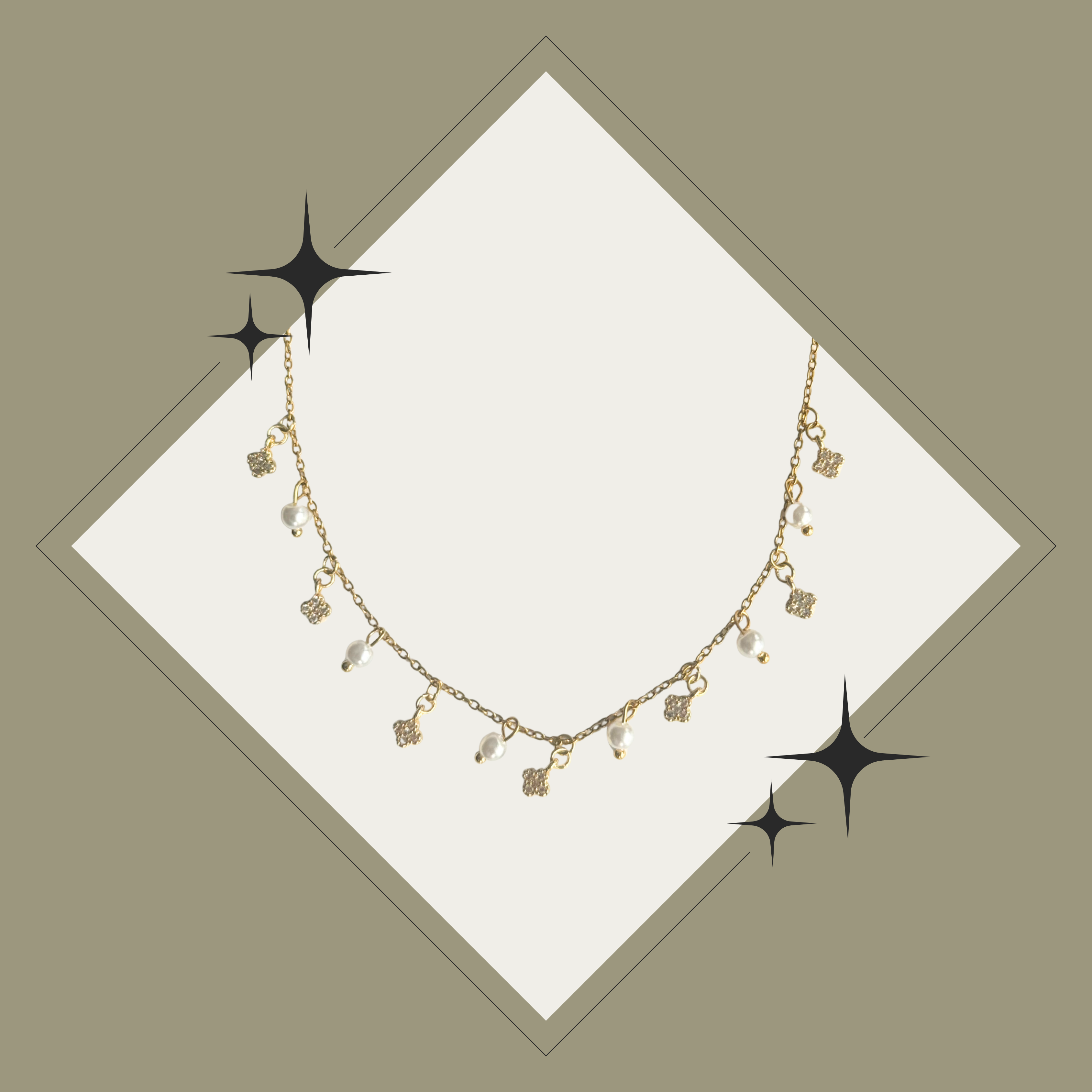 Collar mini trébol con perlas