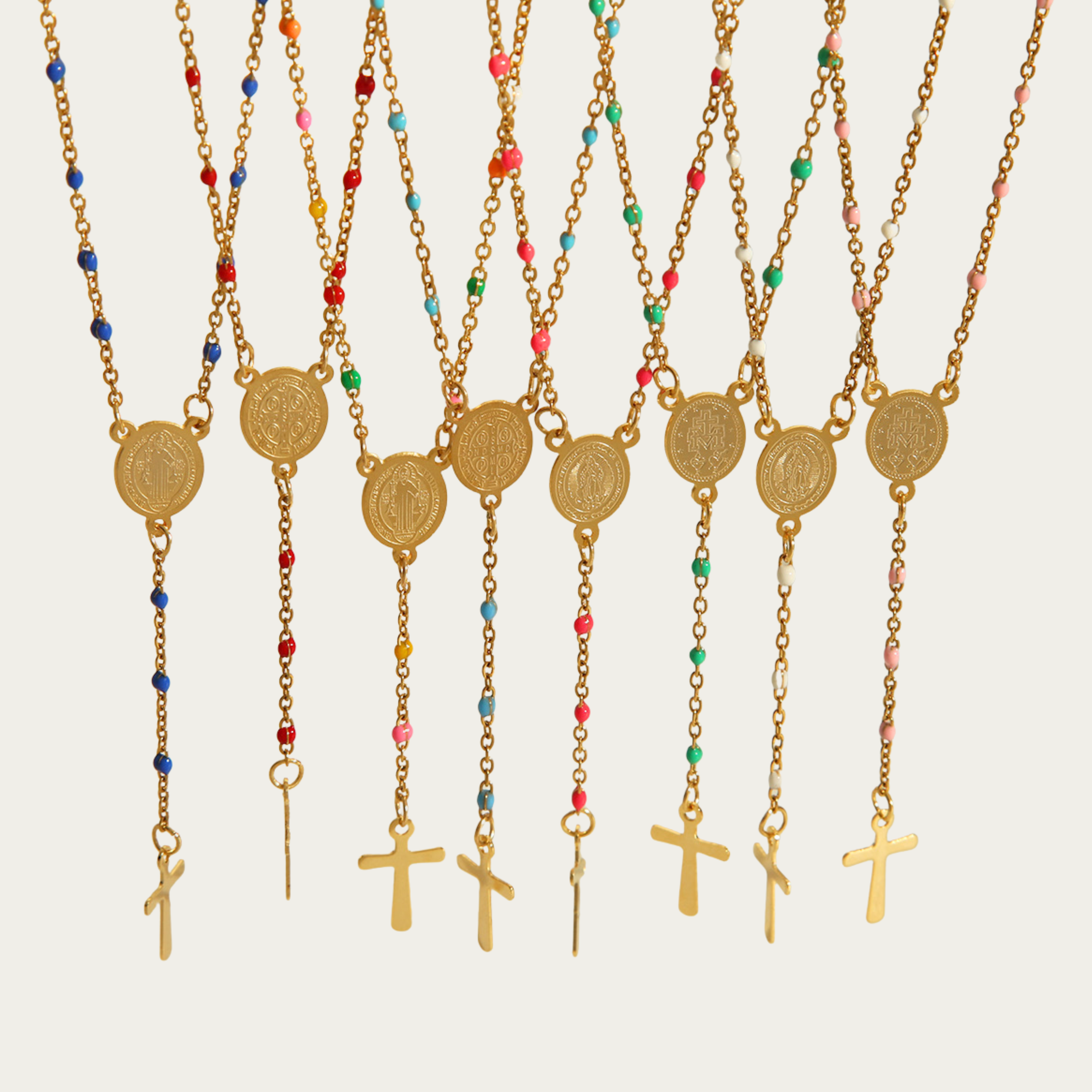 Rosarios oro en colores